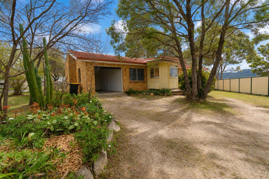 12 Clarke St, Stanthorpe, QLD 4380