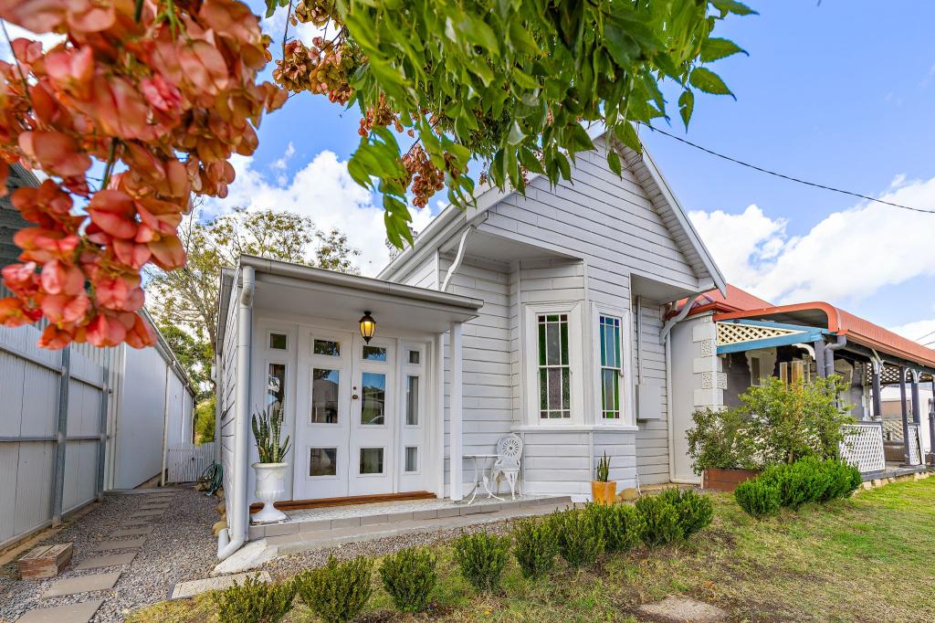 279 Dowling St, Dungog, NSW 2420
