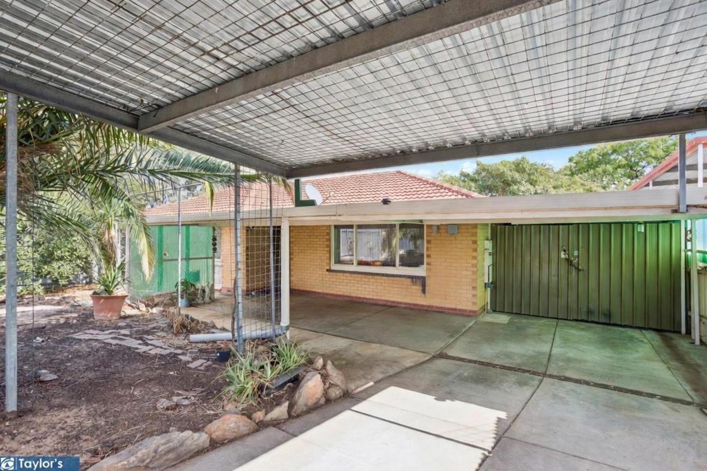 33 Blaxland Ave, Ingle Farm, SA 5098