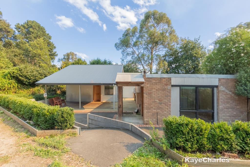 53 Belgrave-Gembrook Rd, Cockatoo, VIC 3781