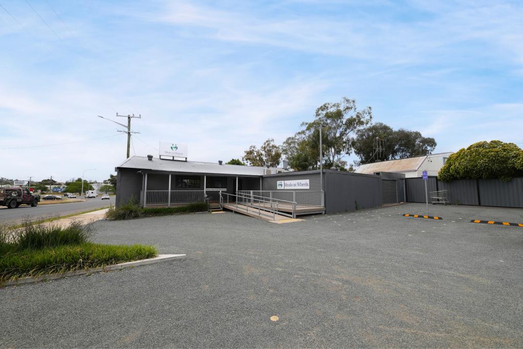 23 Forbes Rd, Parkes, NSW 2870