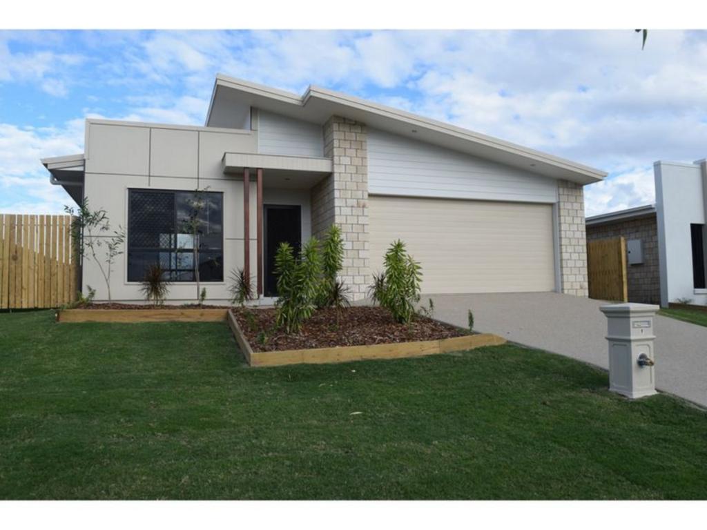 9 Graduate Pde, Norman Gardens, QLD 4701