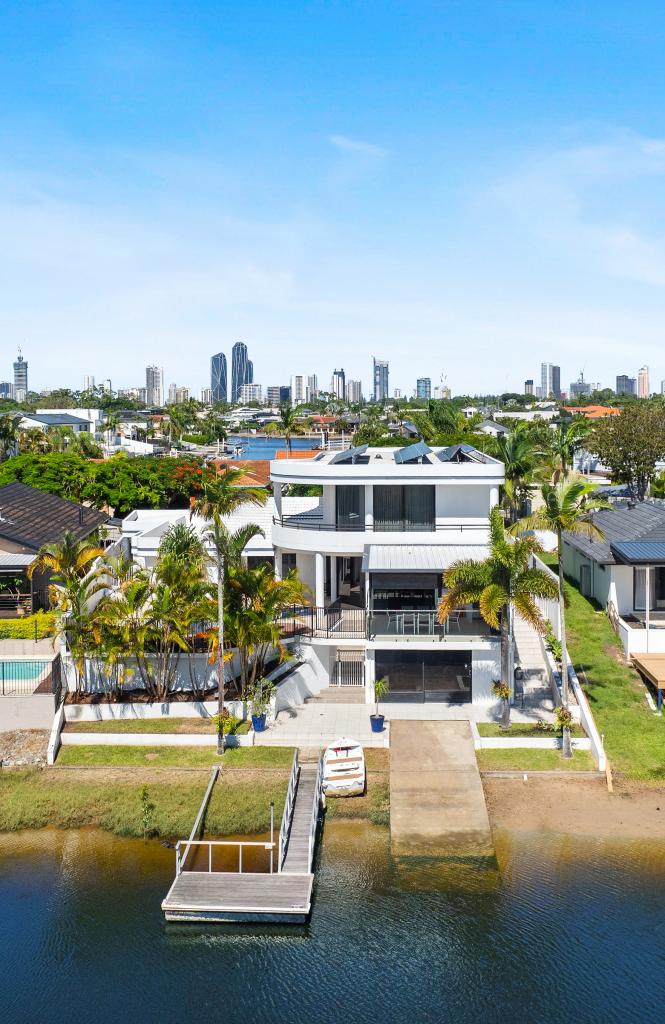 114 Campbell St, Bundall, QLD 4217