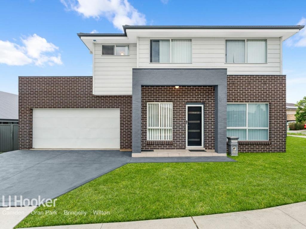 22 EVANS ST, ORAN PARK, NSW 2570