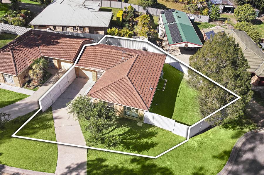 2/9 Mcdougall Cl, Silkstone, QLD 4304