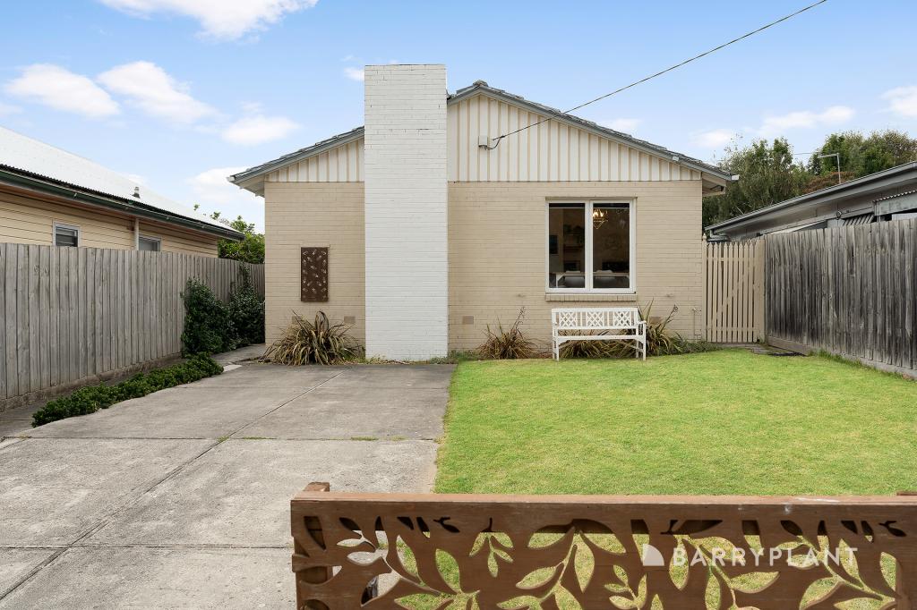 57 Seventh Ave, Rosebud, VIC 3939