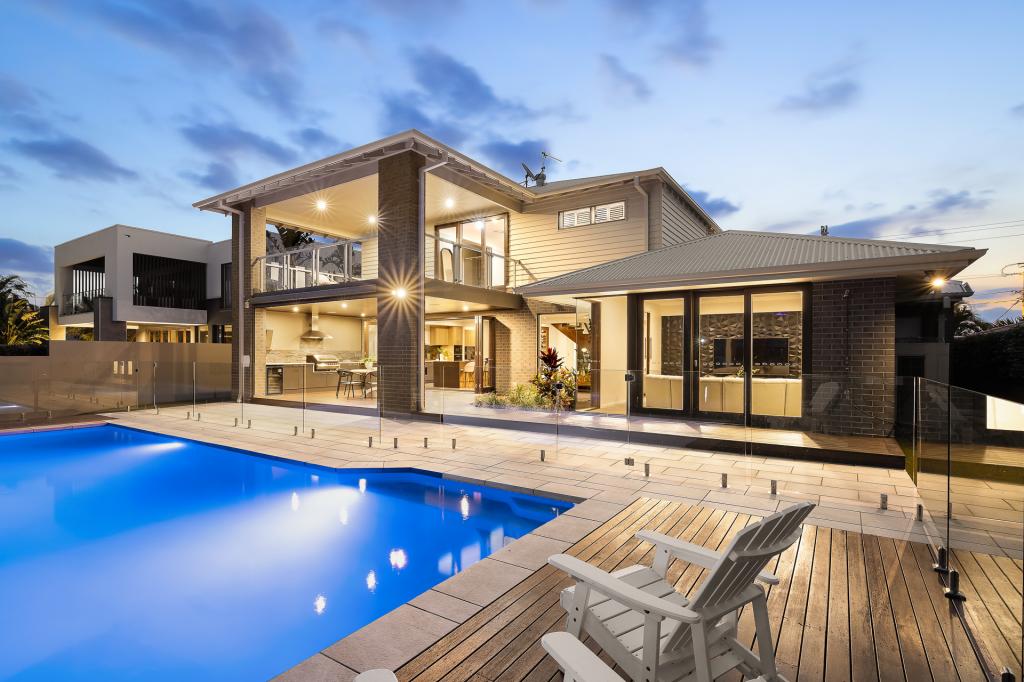 86 Rio Vista Bvd, Broadbeach Waters, QLD 4218