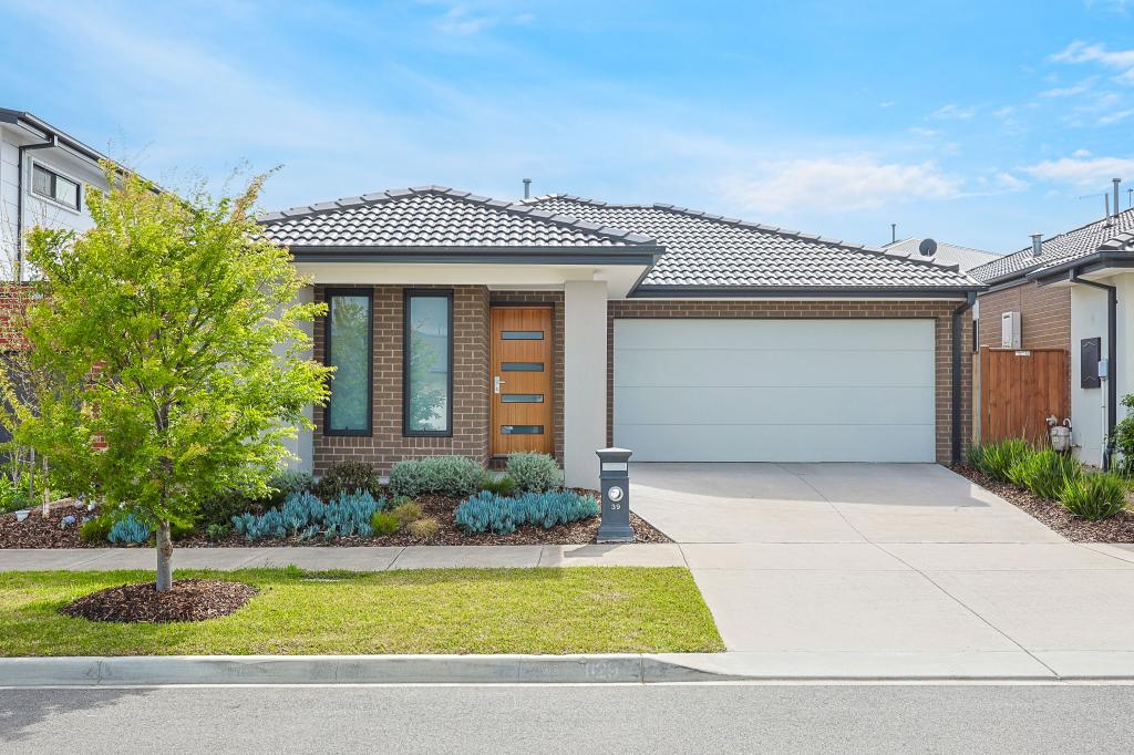 39 Hadley St, Charlemont, VIC 3217