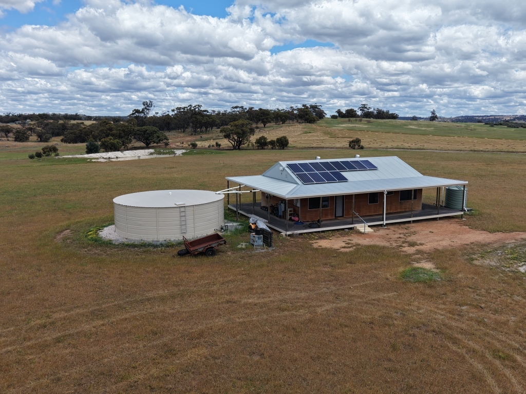 2038 Westdale Rd, Dale, WA 6304