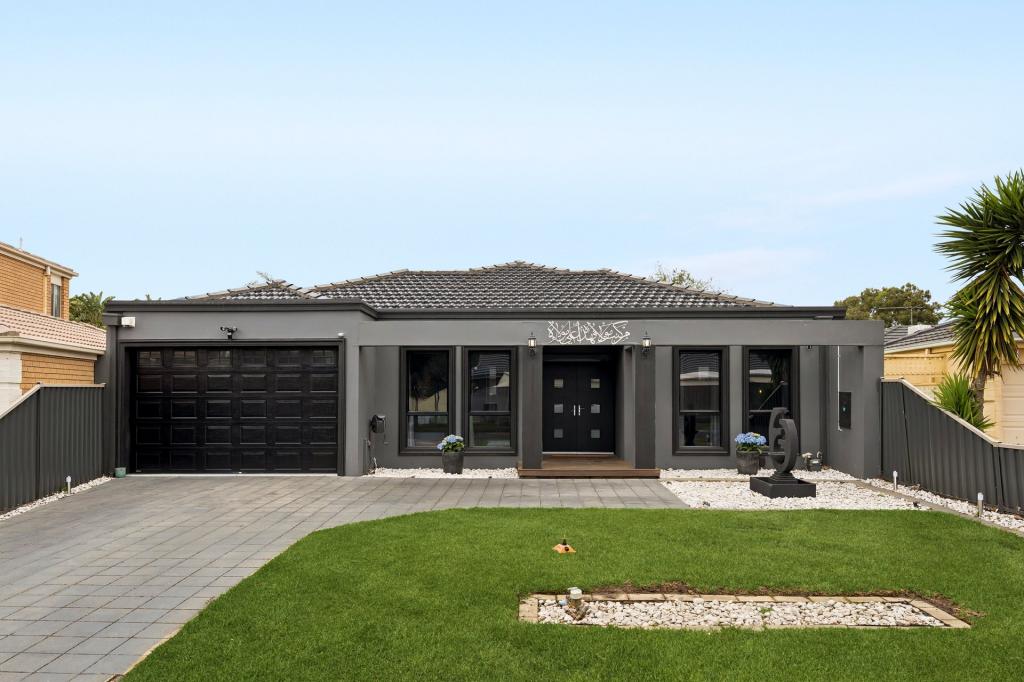 11 Abelia Ct, Hillside, VIC 3037