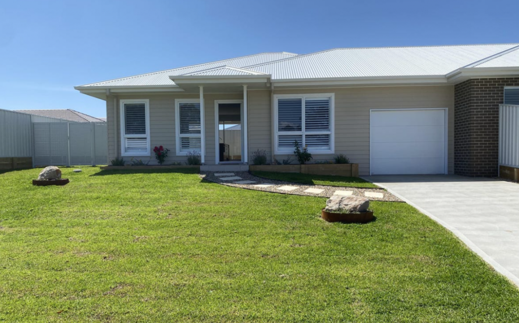 11 ASPROMONTE DR, SOUTH NOWRA, NSW 2541