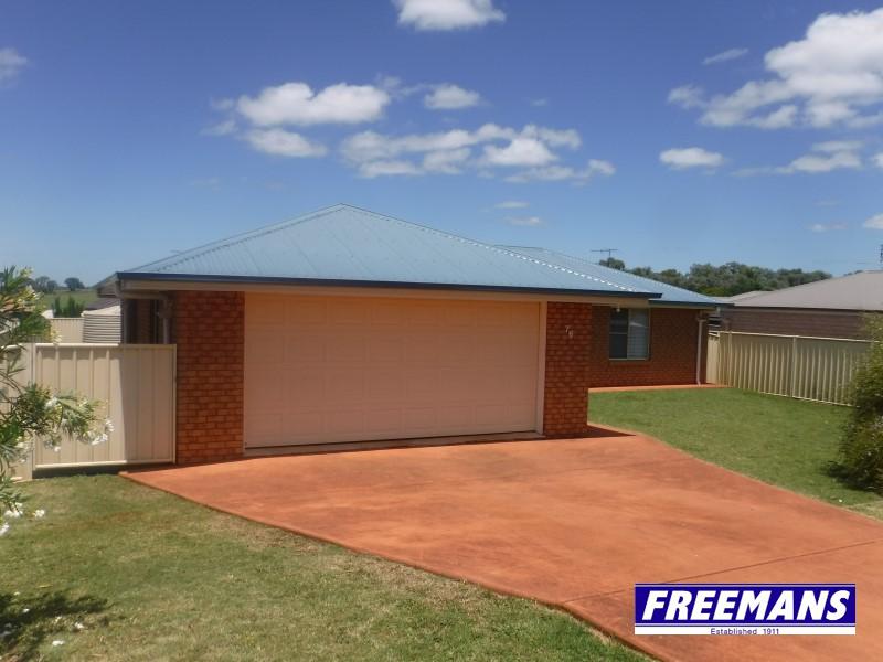76 Winsdor Cir, Kingaroy, QLD 4610