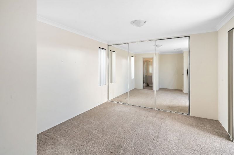 11 Schauss Rd, Eglinton, WA 6034