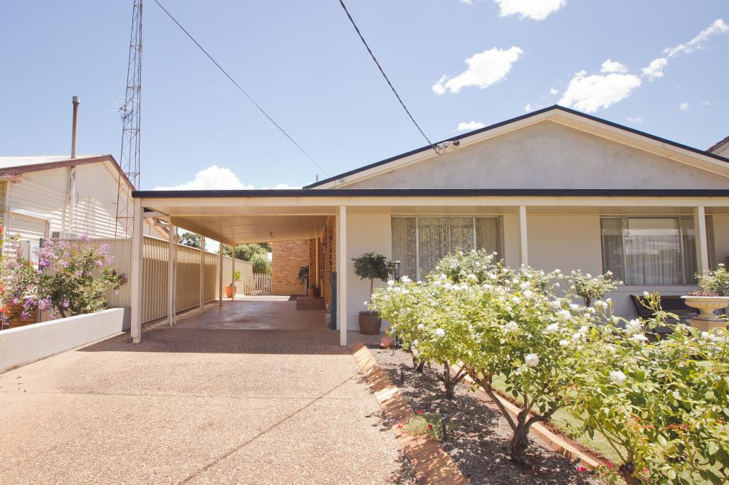 1/170 Merrigal St, Griffith, NSW 2680