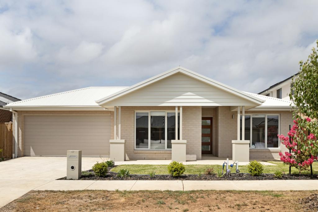 LOT 300 LUCERNE CRES, NEWBOROUGH, VIC 3825