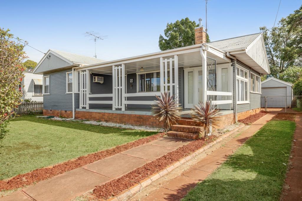13 Rosina St, Newtown, QLD 4350