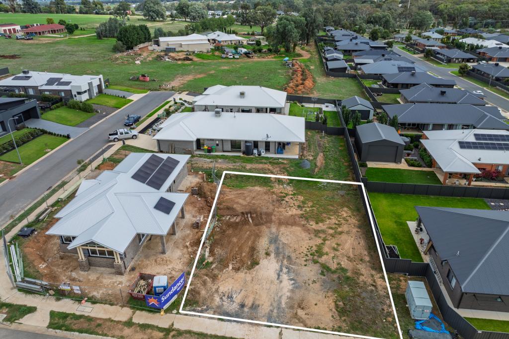 44 Sittella Way, Thurgoona, NSW 2640