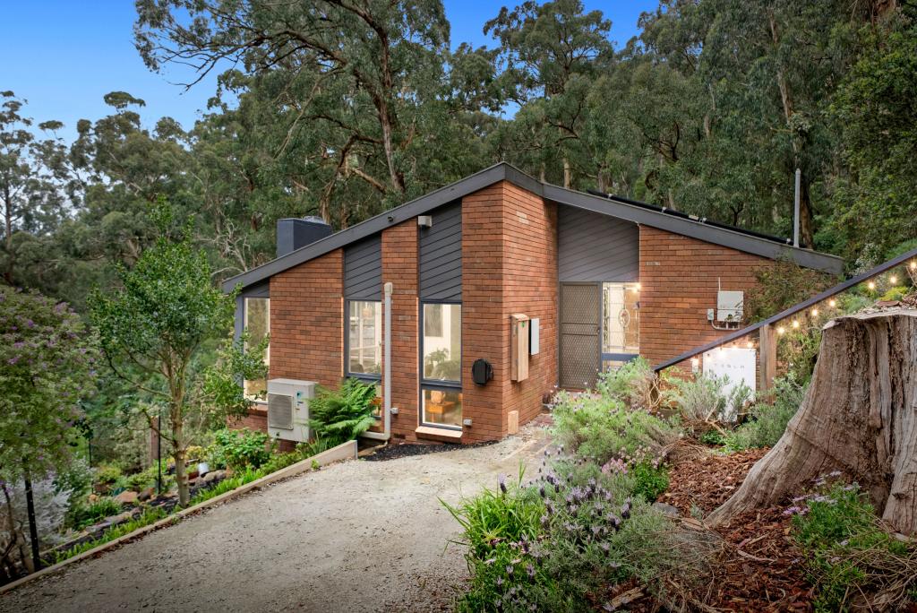16 Forest Rd, Belgrave, VIC 3160