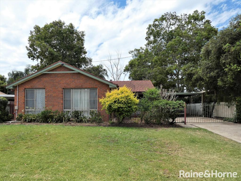 15 Blueberry Rd, Moree, NSW 2400