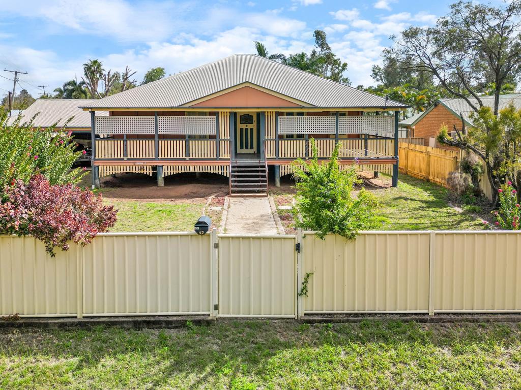 42 RIVERVIEW ST, EMERALD, QLD 4720