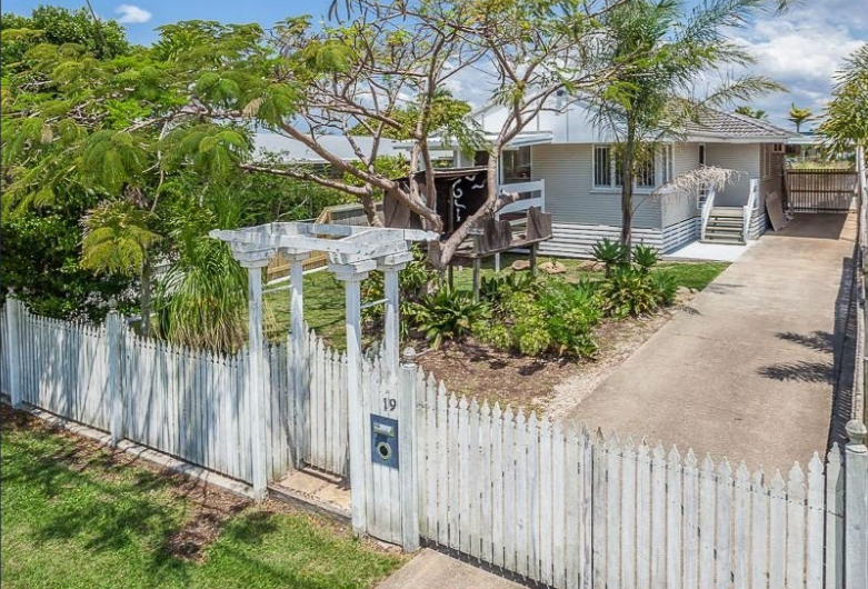 19 Slater Ave, Lawnton, QLD 4501