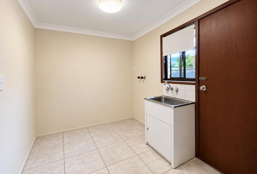 19 Honeyeater Dr, Burleigh Waters, QLD 4220