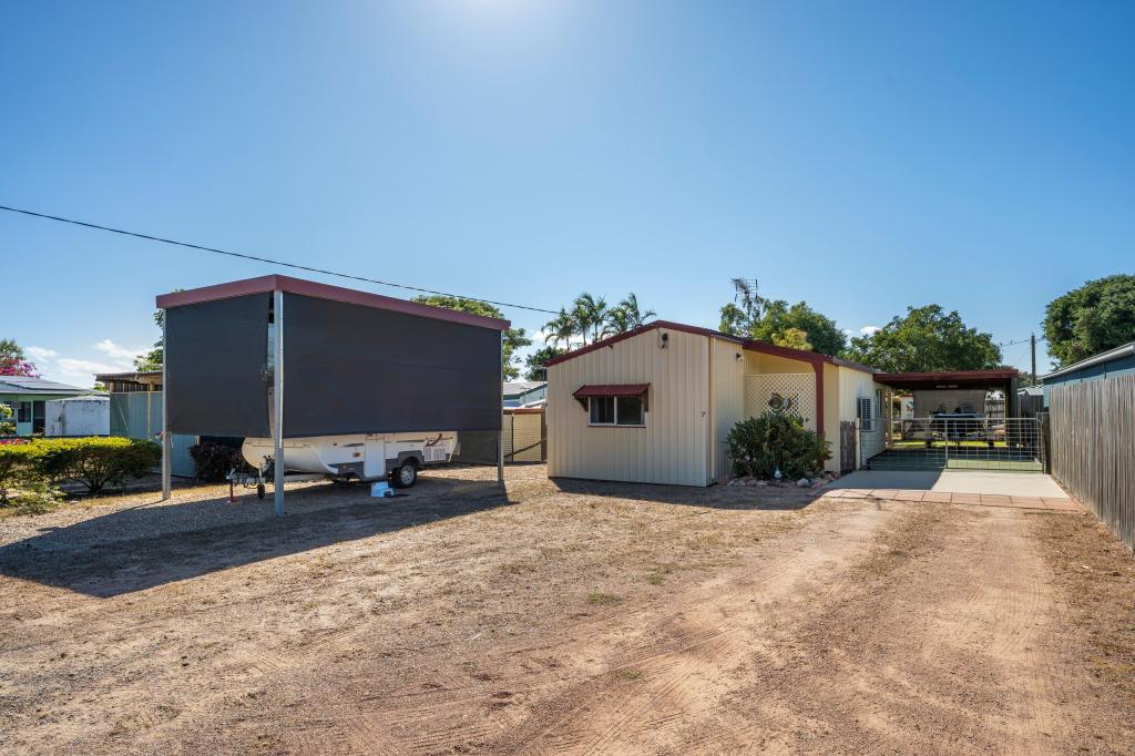 7 Lennig Pl, Nome, QLD 4816