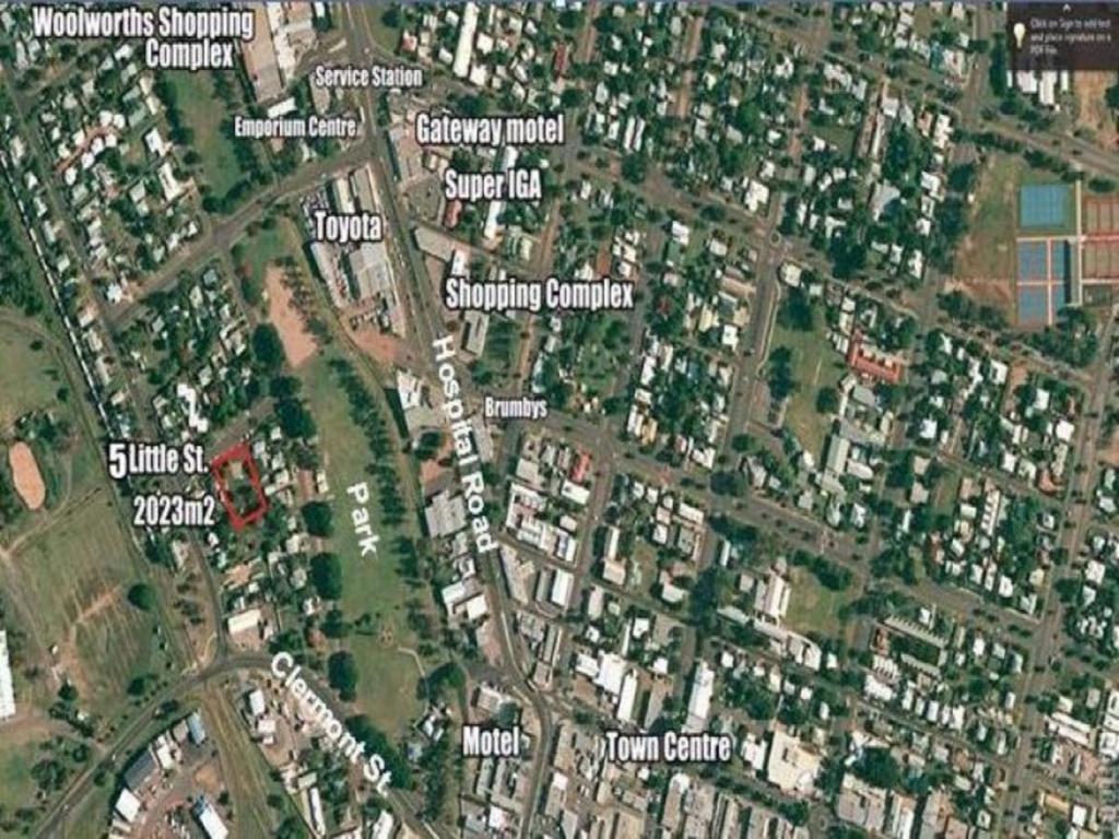 5 LITLLE STREET,, EMERALD, QLD 4720