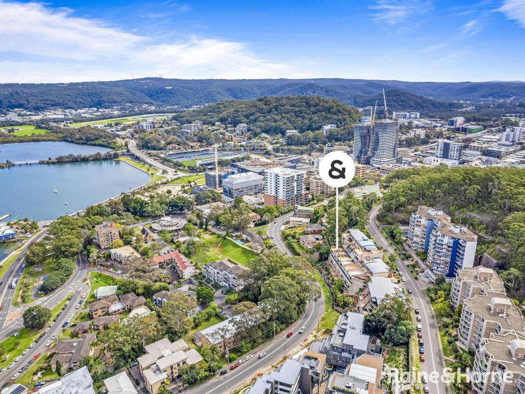 1/92 John Whiteway Dr, Gosford, NSW 2250