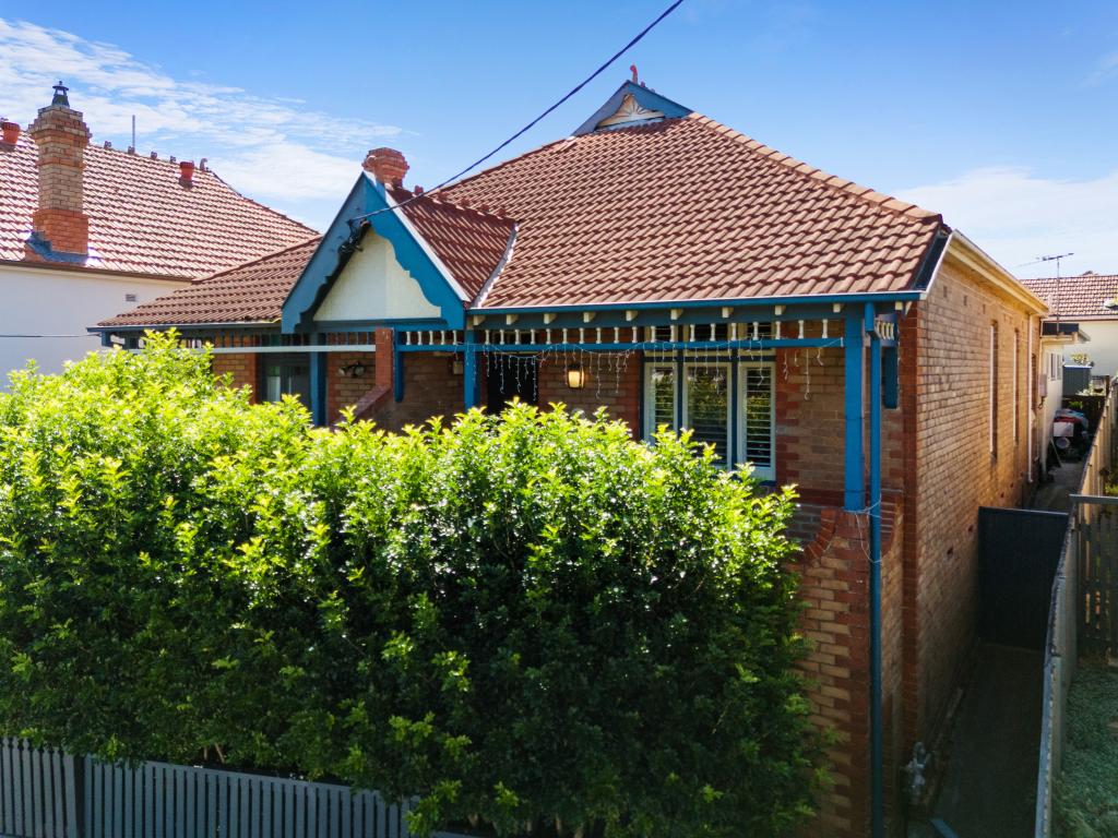 42 Willison Rd, Carlton, NSW 2218