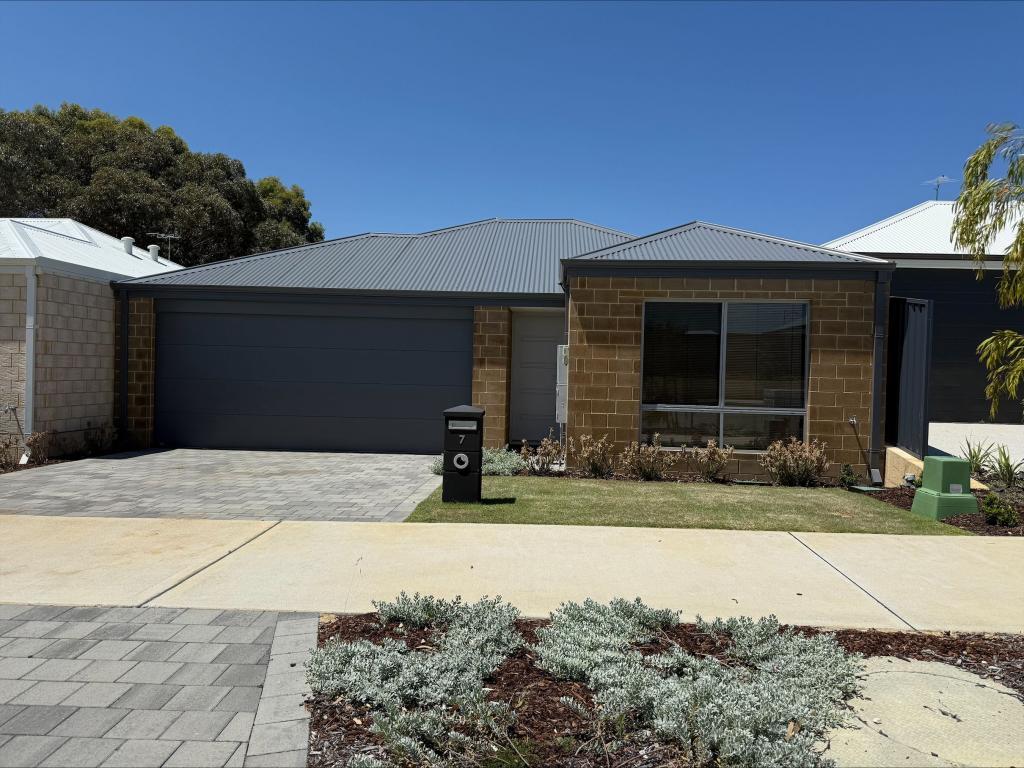 7 Pennina Gr, Meadow Springs, WA 6210