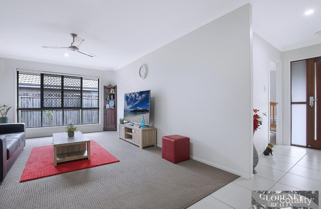 11 SWALLOW ST, GRIFFIN, QLD 4503