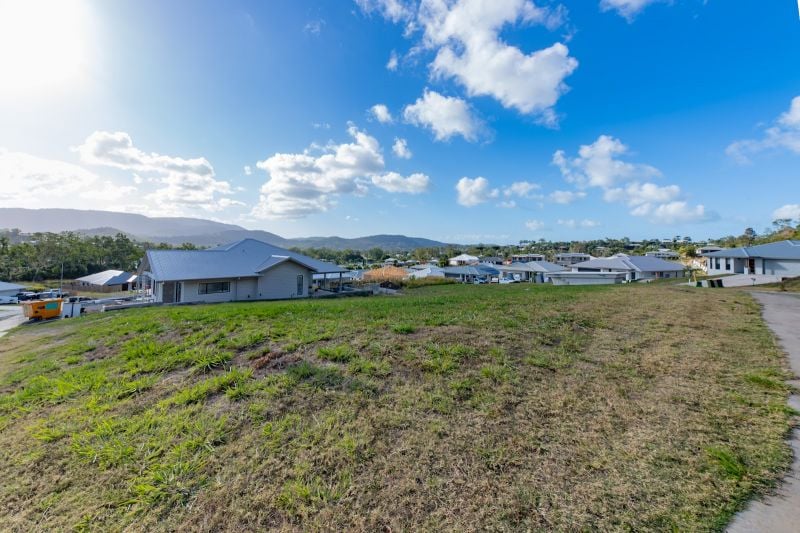 44 Springfield Cct, Cannonvale, QLD 4802