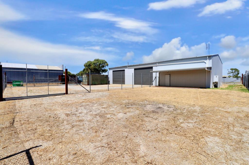 463a Kelly St, Deniliquin, NSW 2710