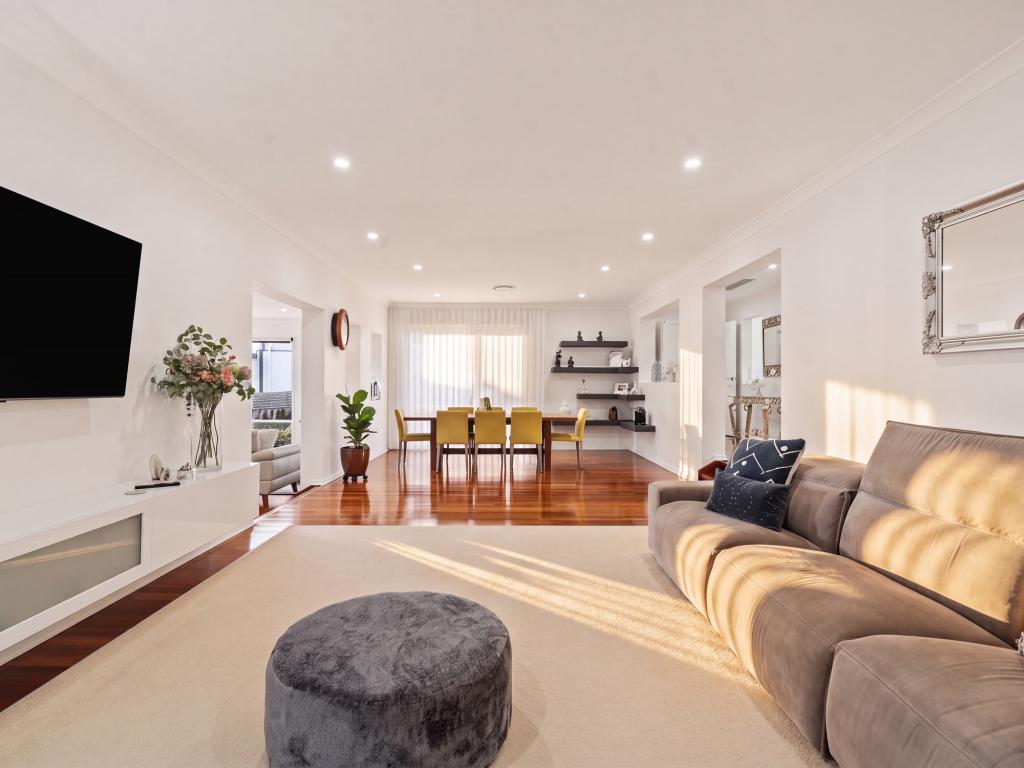 26 PEACHESTER CL, ORMEAU, QLD 4208