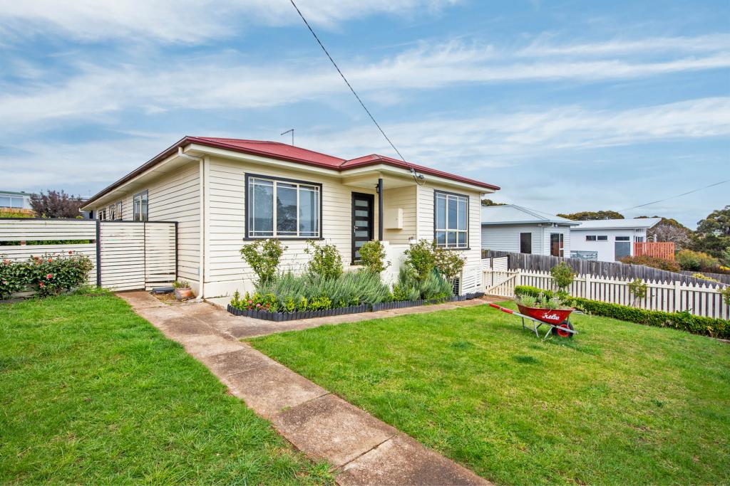 215 Best St, Devonport, TAS 7310