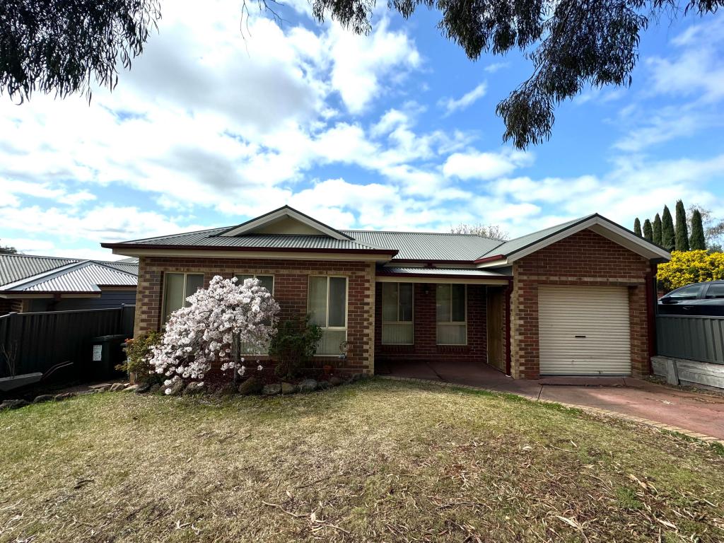 2/45 Olive Gr, Sunbury, VIC 3429