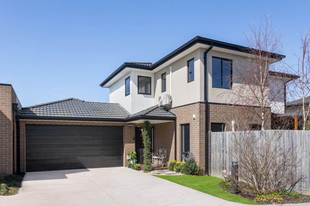 4 Hotelier Ct, Skye, VIC 3977