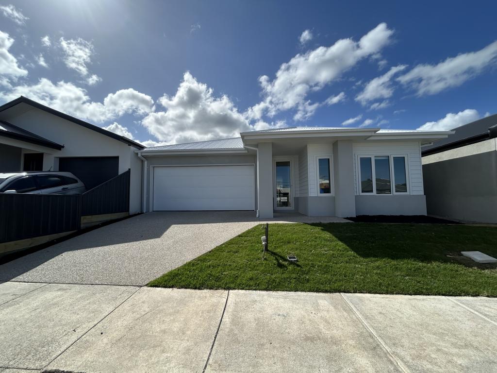 22 Wallangara Rd, Greenvale, VIC 3059