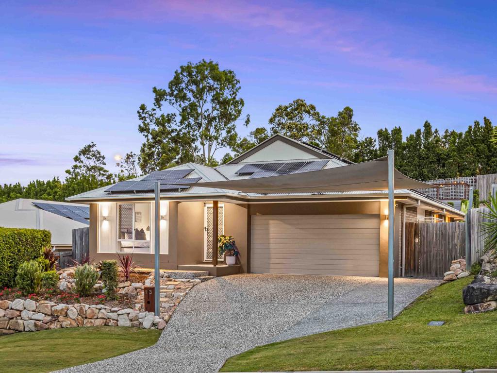 13 Sturt St, Oxenford, QLD 4210