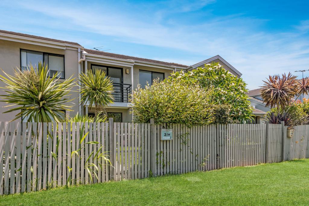 2/34 CHURCHHILL CIRCUIT, HAMILTON SOUTH, NSW 2303