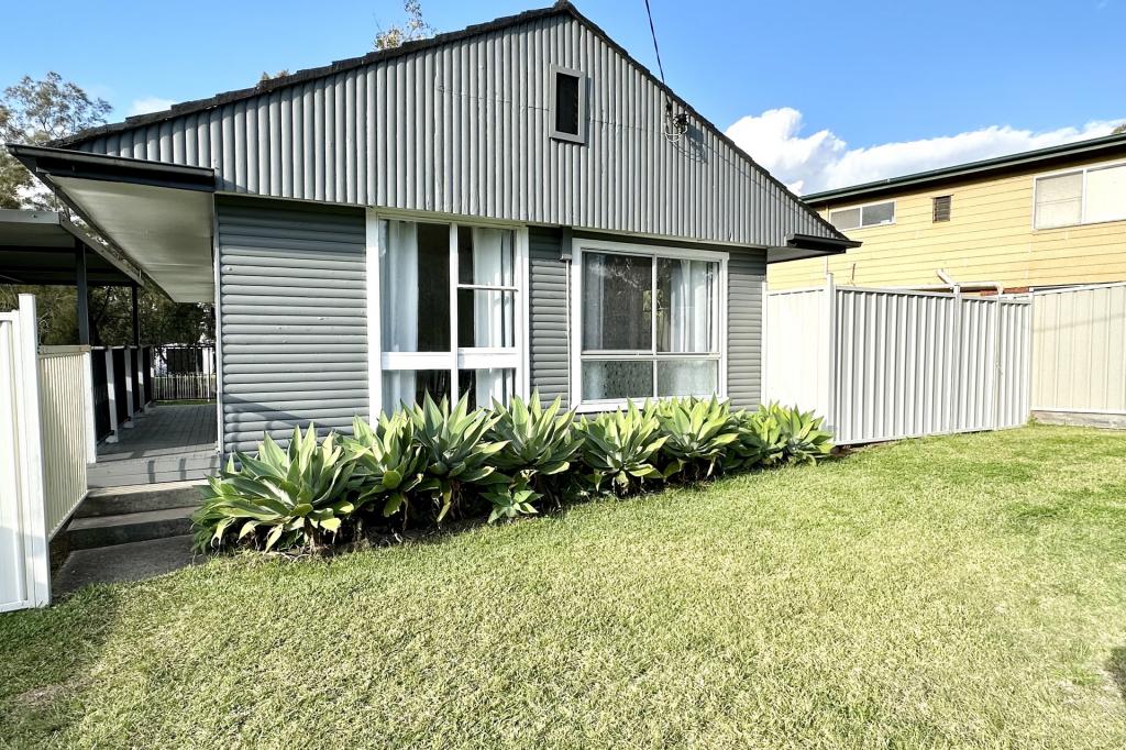 23 Victoria St, Windermere Park, NSW 2264