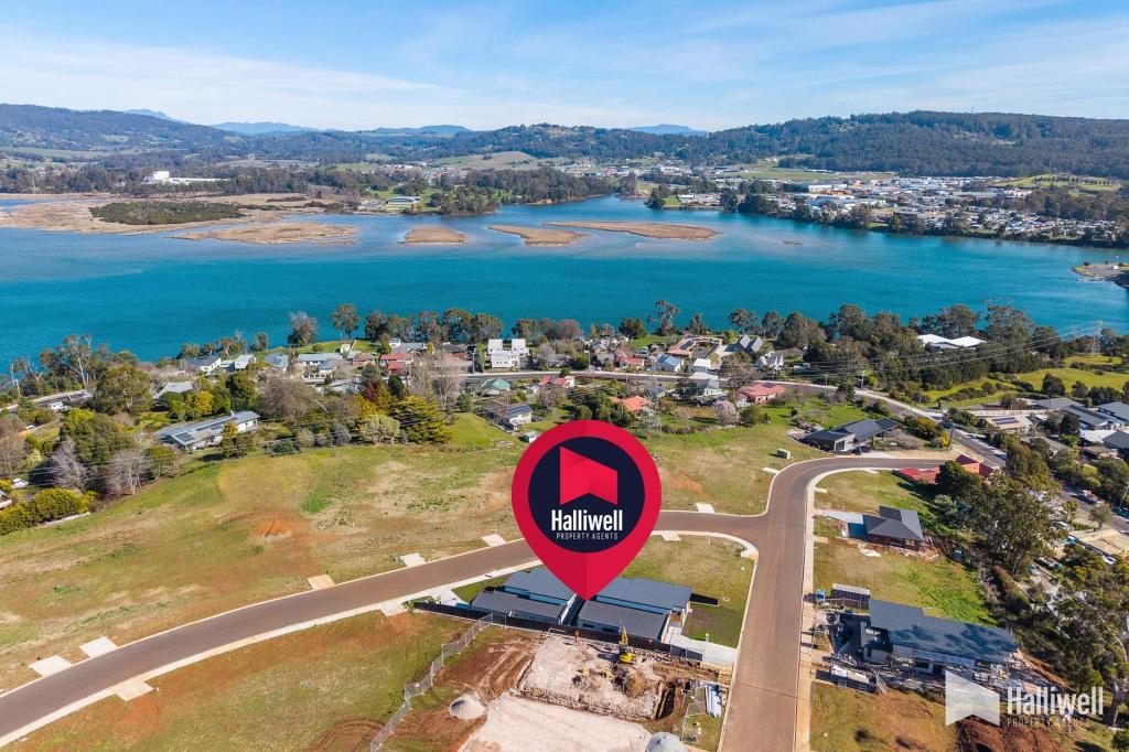 1 & 2/8 Spirit Way, Ambleside, TAS 7310