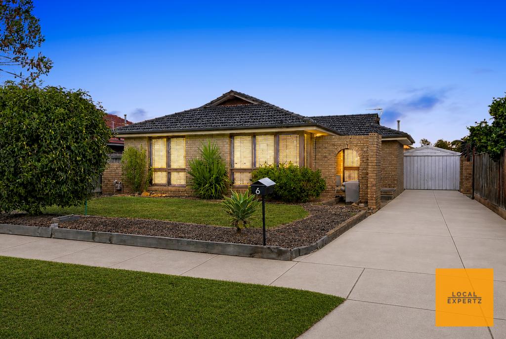 6 Clowes St, Melton South, VIC 3338