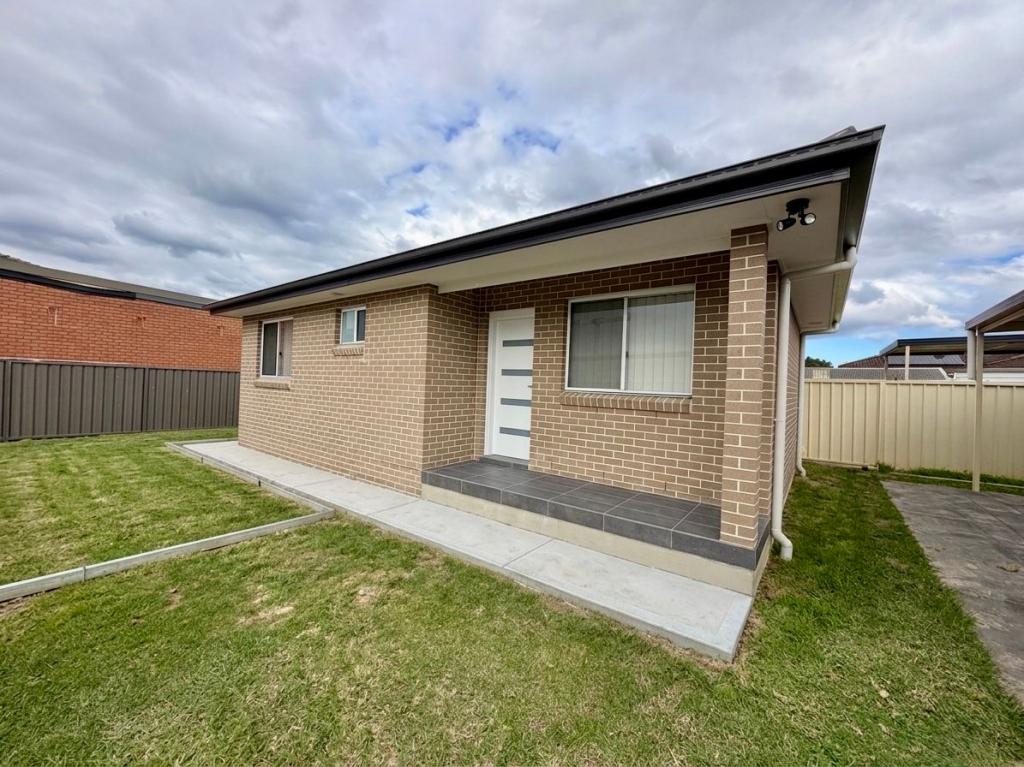 17 Cayley Pl, Cabramatta West, NSW 2166