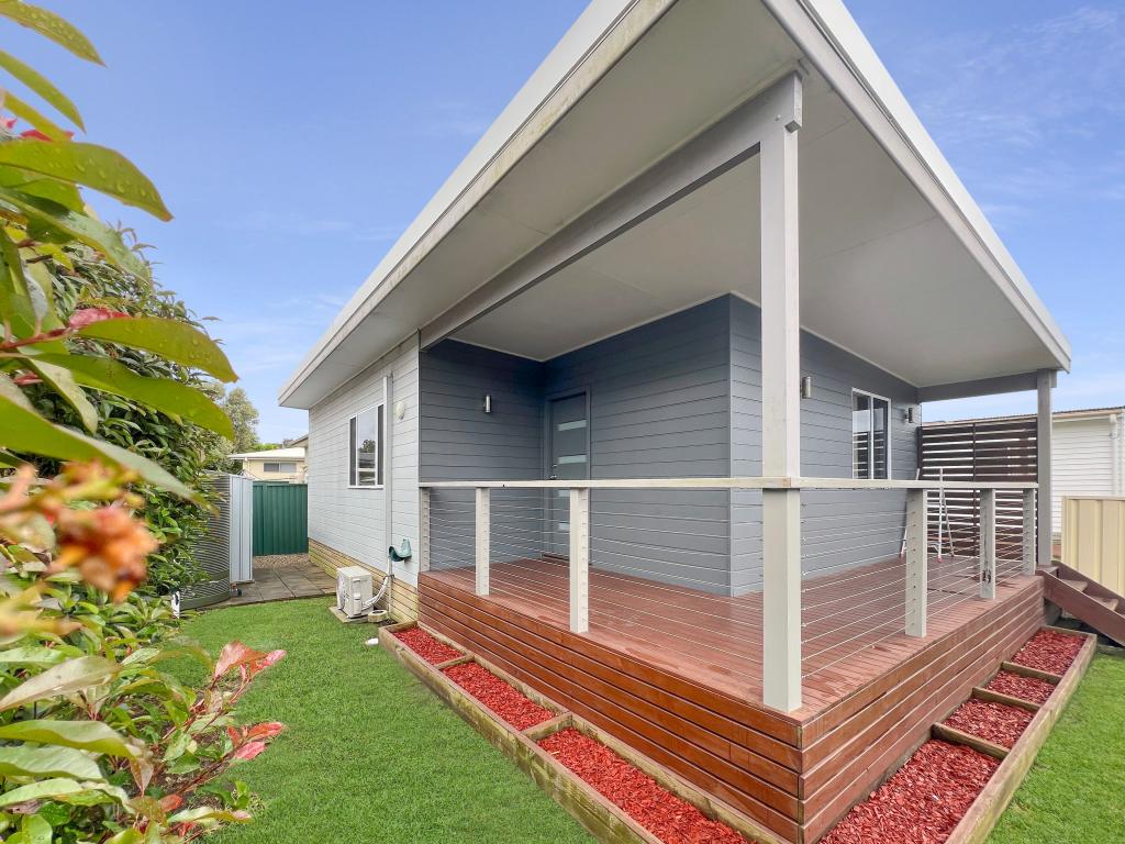 24a Clucas Ave, Gorokan, NSW 2263