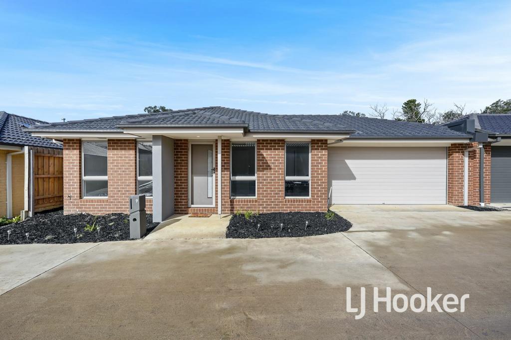 9 Davinci St, Pakenham, VIC 3810