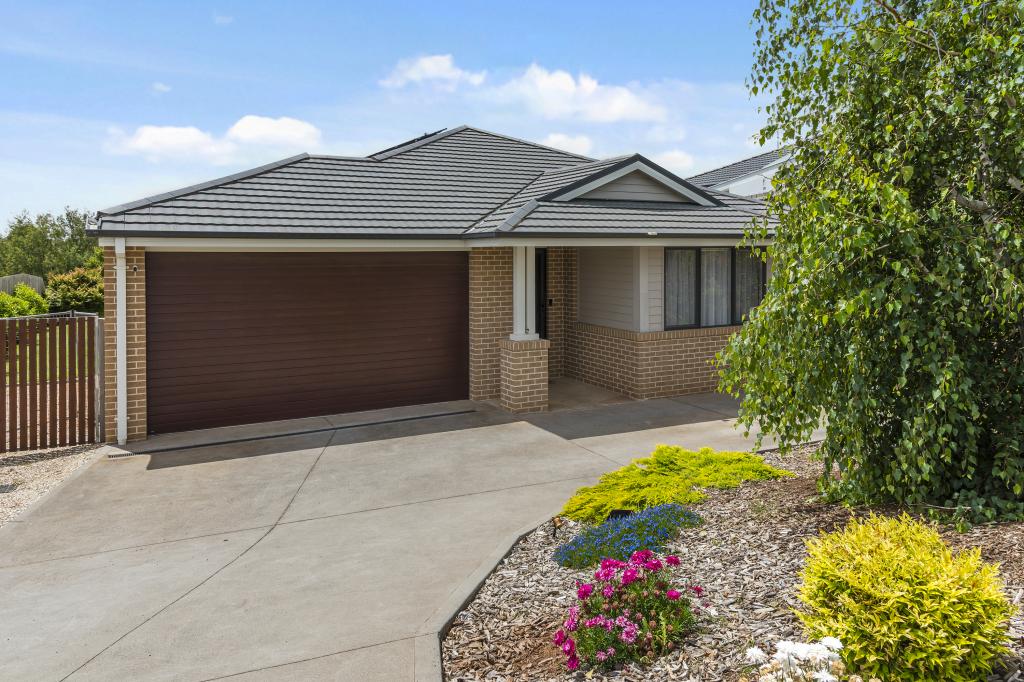 56 Couzens Lane, Romsey, VIC 3434