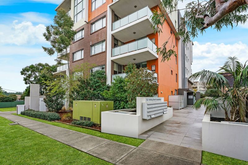 30/12-14 King St, Campbelltown, NSW 2560