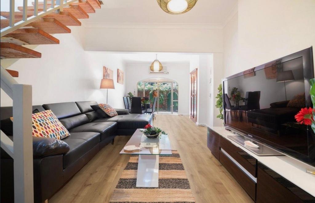 10 Colbourne Ave, Glebe, NSW 2037